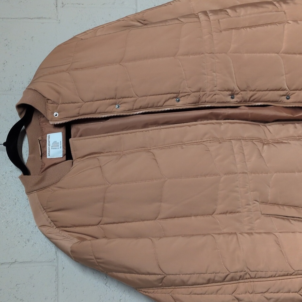 Amazon Essentials Women's Oversized Quilted Coat Plus Size 2X, NWT - Picture 4 of 9